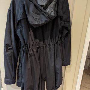 Lululemon &Go Swing Trench